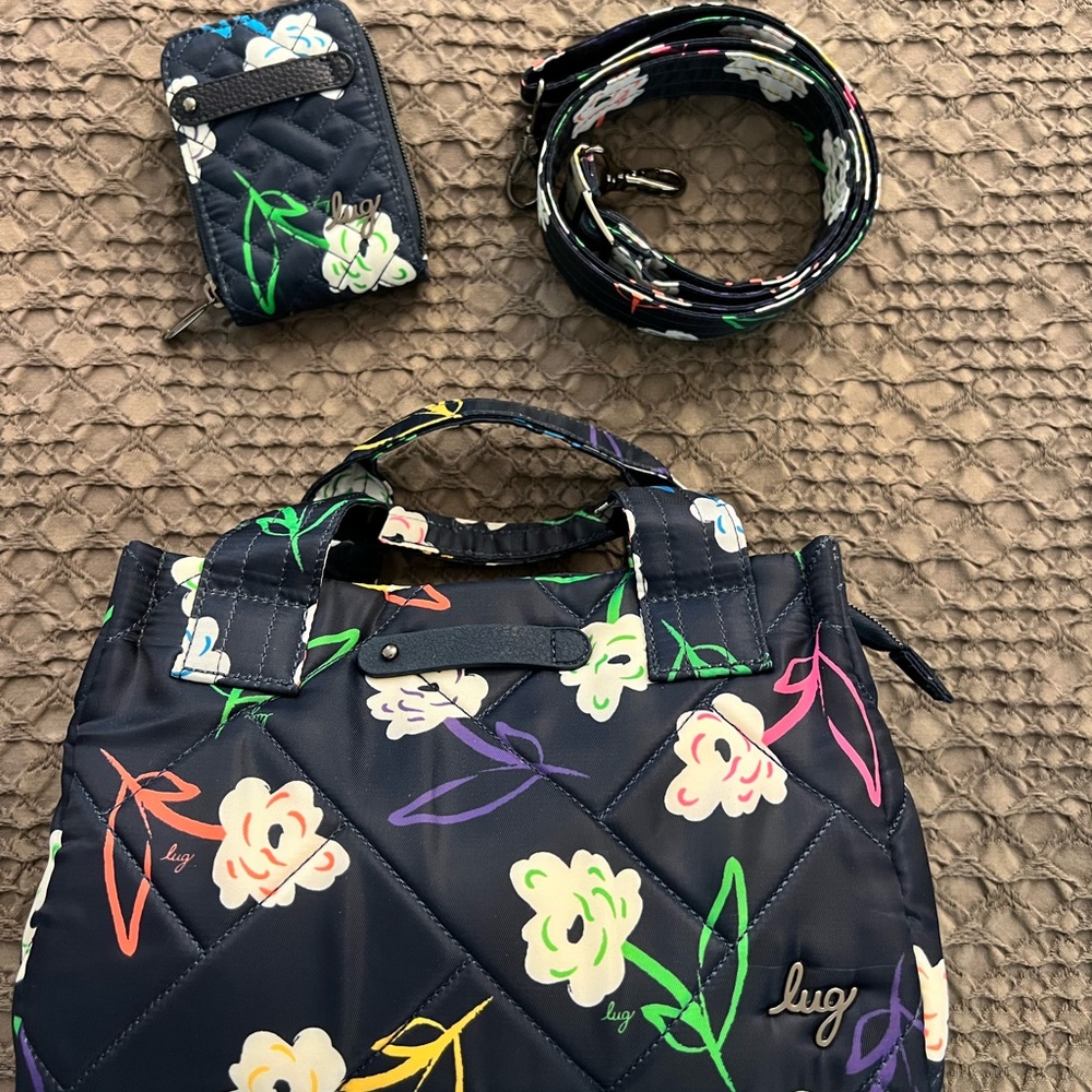 Lug jitterbug and wallet barely used
